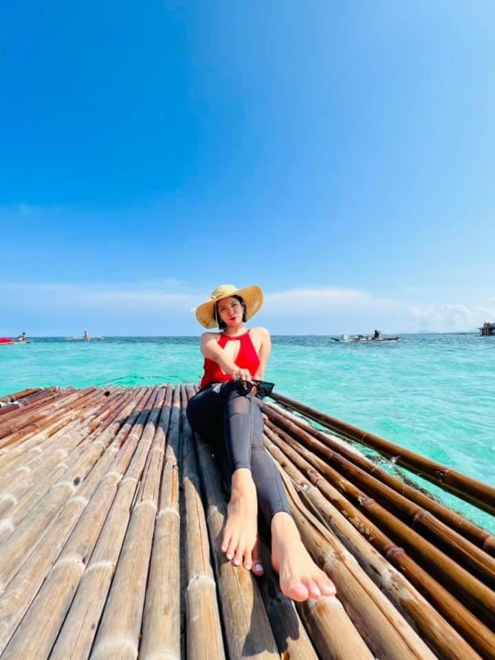 Richville Little Boracay Guest House Calatagan Luaran gambar