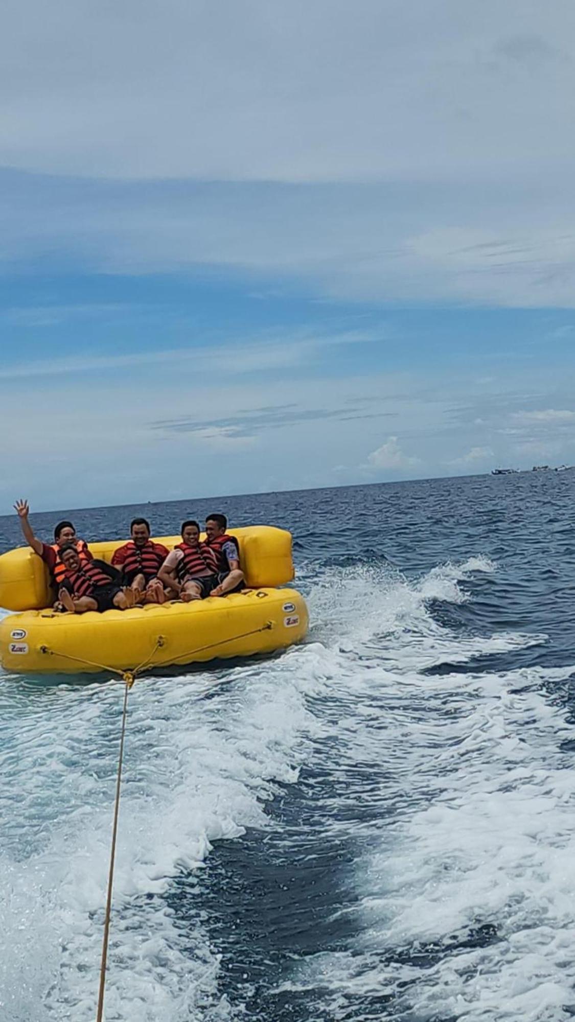Richville Little Boracay Guest House Calatagan Luaran gambar