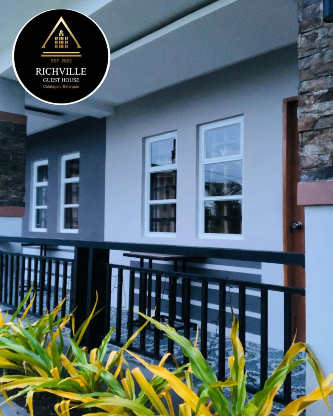 Richville Little Boracay Guest House Calatagan Luaran gambar