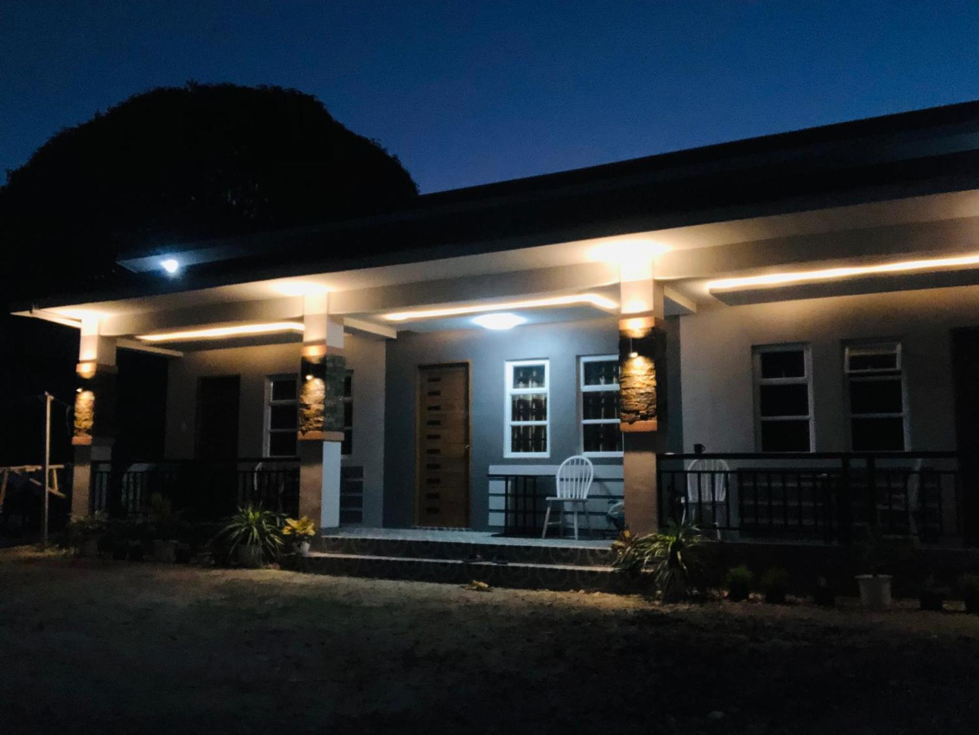 Richville Little Boracay Guest House Calatagan Luaran gambar